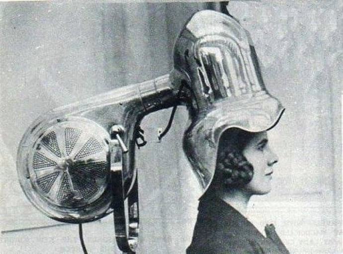 19. Обычный фен для волос, 1928 год
