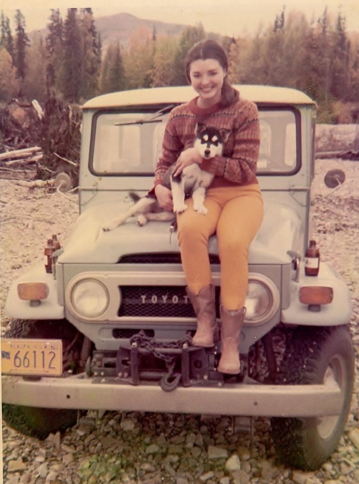 6. Моя мама некоторое время жила на Аляске со своей собакой породы хаски