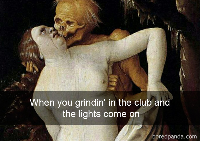 9. Когда зажимаешься в клубе, и вдруг врубают свет.