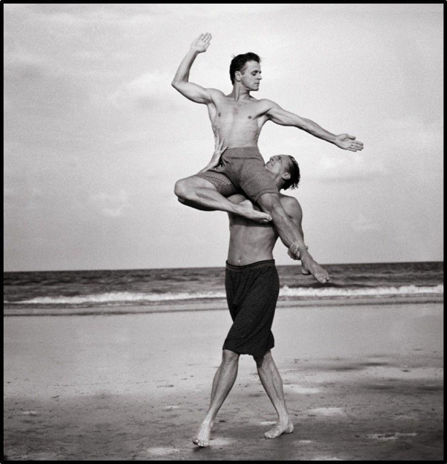 10. Советский, а позже американский артист балета Михаил Барышников и Роб Бессерер, 1990 год.
