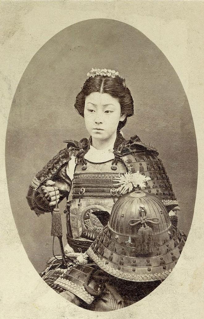 4. Женщина-самурай. Конец 1800-х гг.