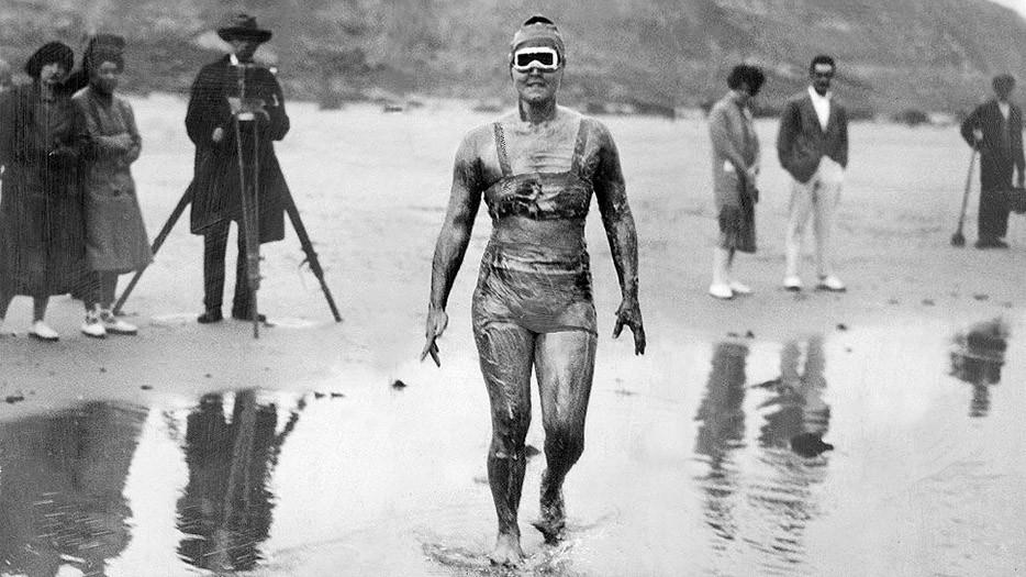 30. Гертруда Эдерле стала первой женщиной, переплывшей Ла-Манш. 1926 год.