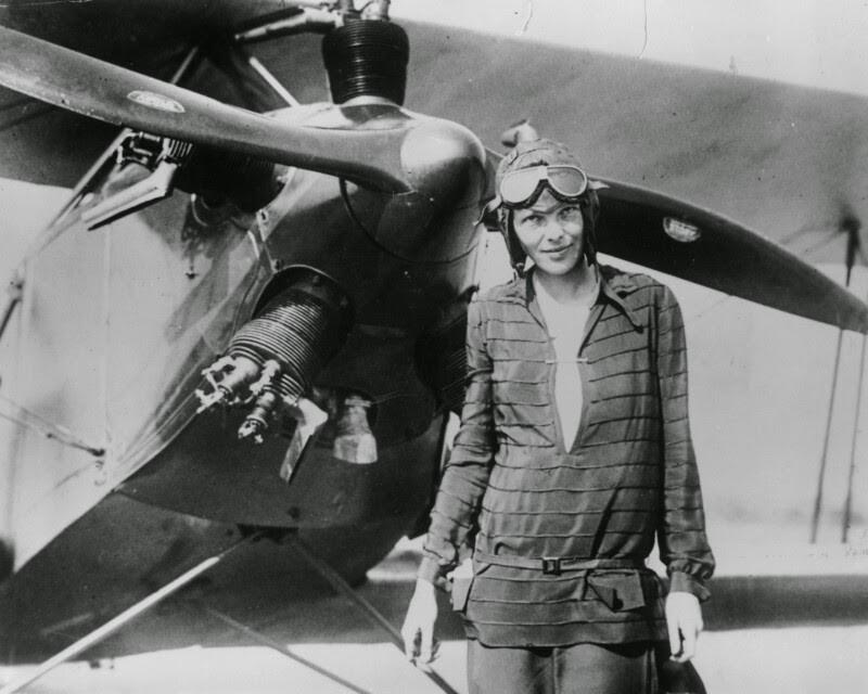 33. Авиатор Амелия Эрхарт стала первой женщиной, перелетевшей на самолете через Атлантический океан. 1928 год.