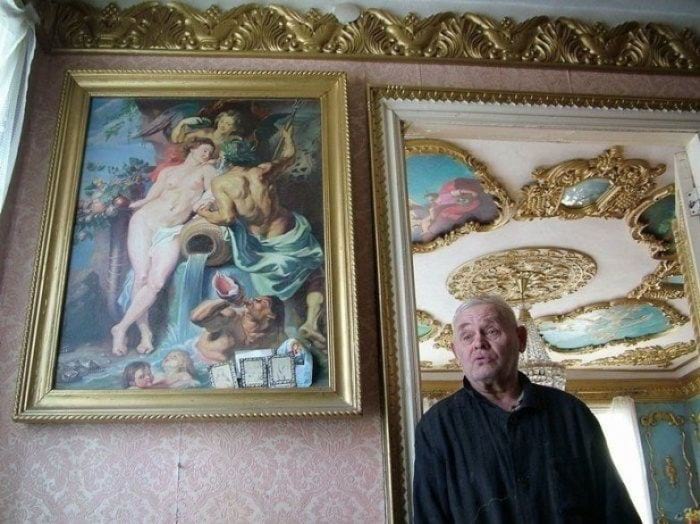 Владимир Филиппович Акулов — мастер-резчик, создавший поразительную красоту в собственном жилье.