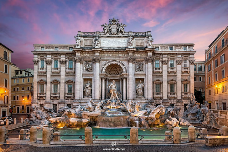 Ожидание — фонтан Треви в Риме.