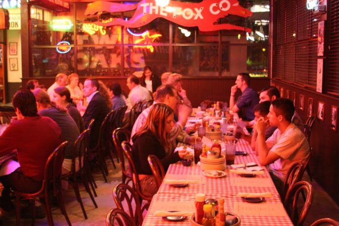 9 обычаев из разных стран