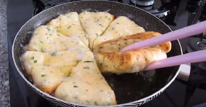 сырные треугольники на сковороде