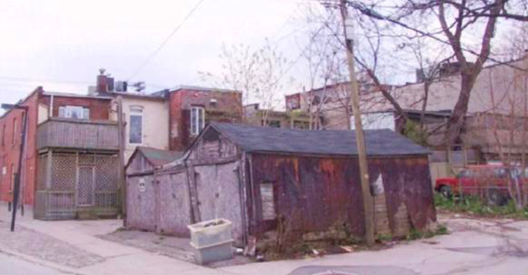 купили старый гараж