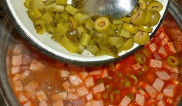 тарелка мясной солянки
