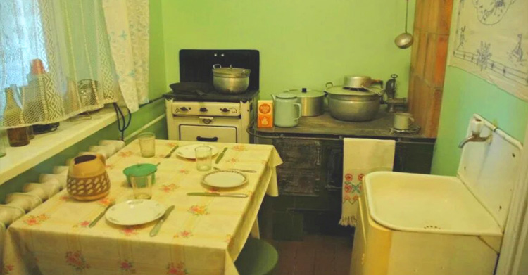 крошечные кухни
