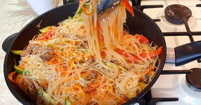 Фунчоза с мясом