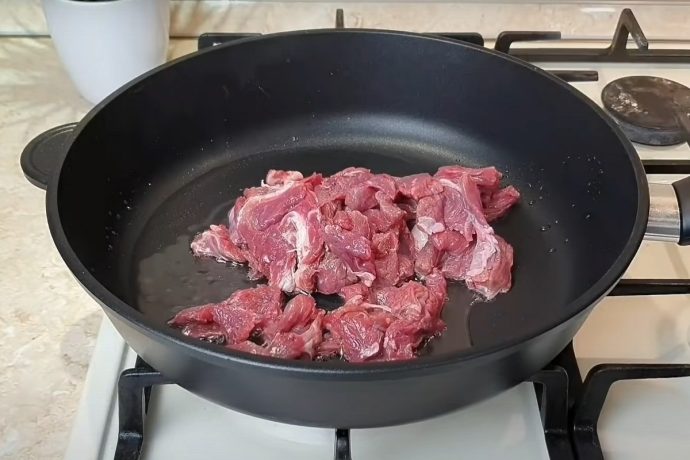 Фунчоза с мясом