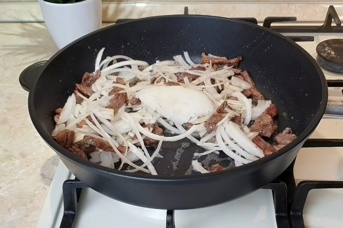 Фунчоза с мясом