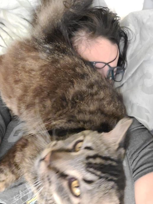 лишились личного пространства