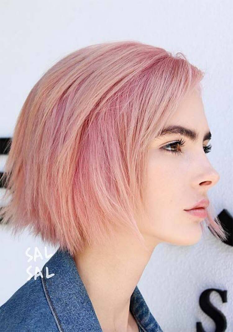 Короткая стрижка розовый. Короткие розовые волосы. Розовые волосы короткая стрижка. Цветное окрашивание на короткие волосы розовое. Розовое каре.